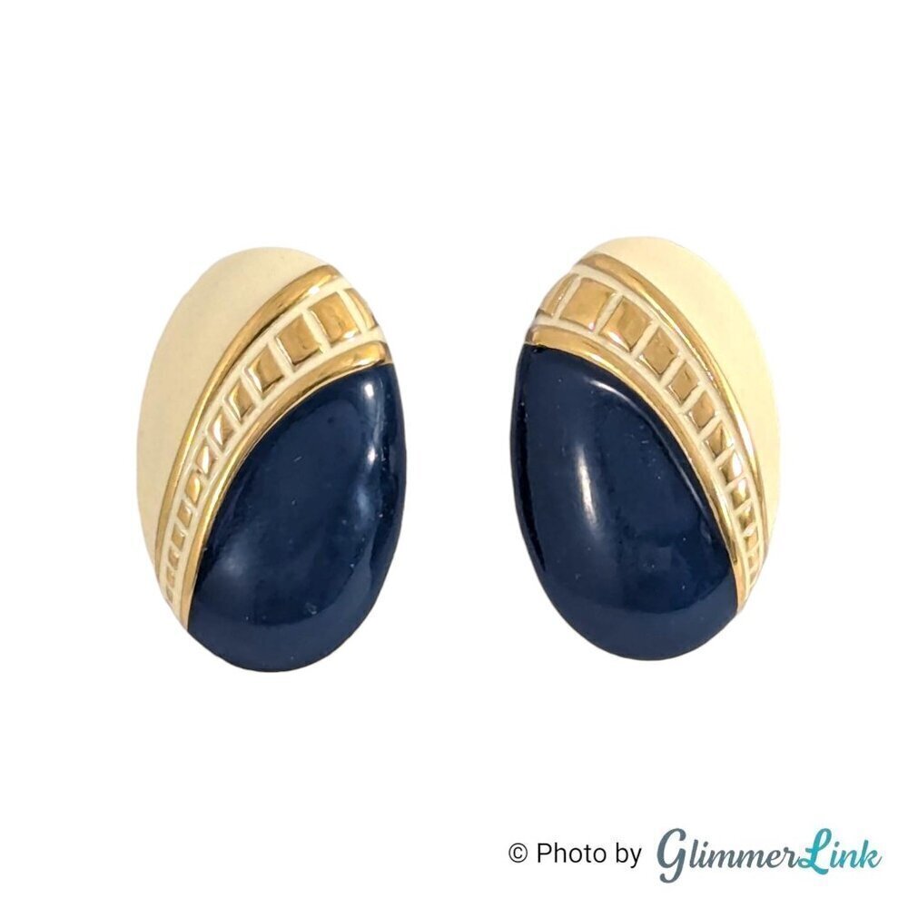 Vintage 1980s Geometric Oval Navy Blue and Cream Enamel Clip On Earrings